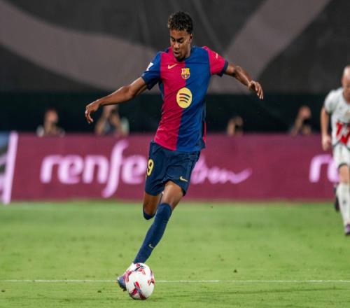 孔帕尼：球队下半场表现的更好，凯恩替补是为应对密集赛程