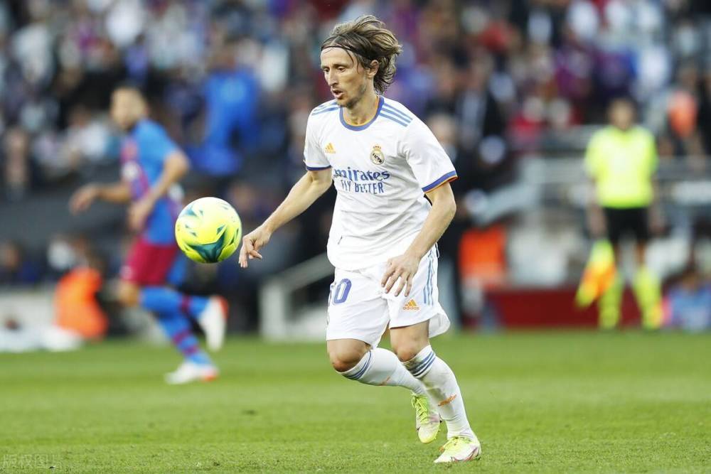 炸金花中期怎么判断（如何判断炸金花的中期局势）