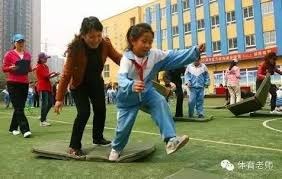 羽毛球公开赛进入关键轮次