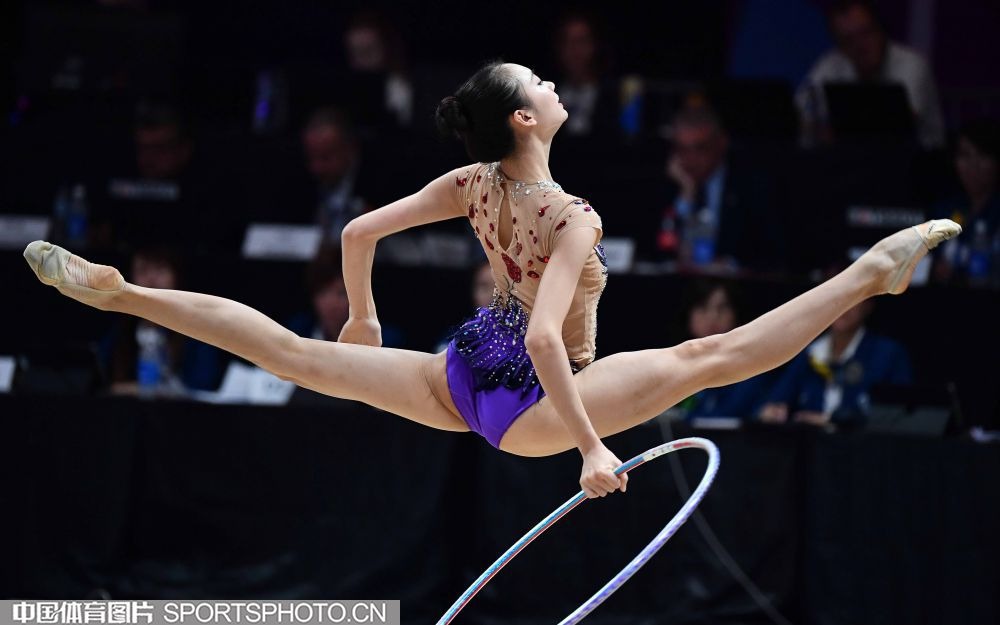 小因扎吉：你是谁？内斯塔：先吃我一耳光#足球