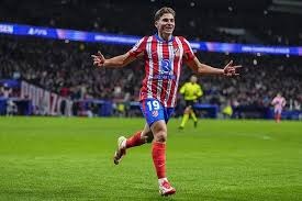 76人多点开花，半场狂轰11记三分得到69分