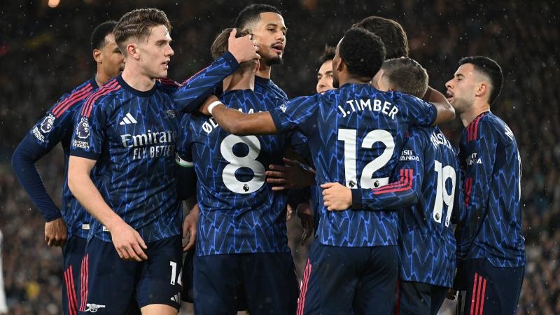 林诗栋／蒯曼3-1沙／奇塔莱 WTT总决赛小组赛2胜1负