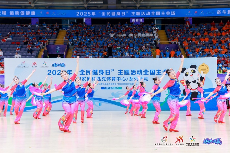 记者：莱比锡已拒绝纽卡对谢什科的报价，希望曼联竞价